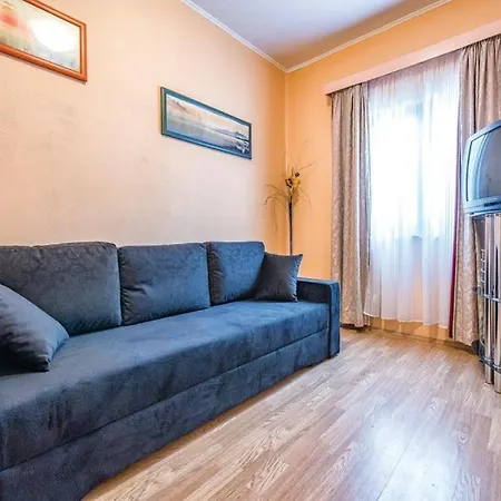 Apartment Tezak Kukci Exterior photo